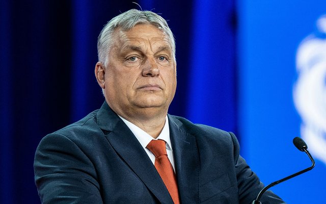Viktor Orbán prägte die ungarische Politik seit 1989 und baute Ungarn zu einer „illiberalen Demokratie“ um.